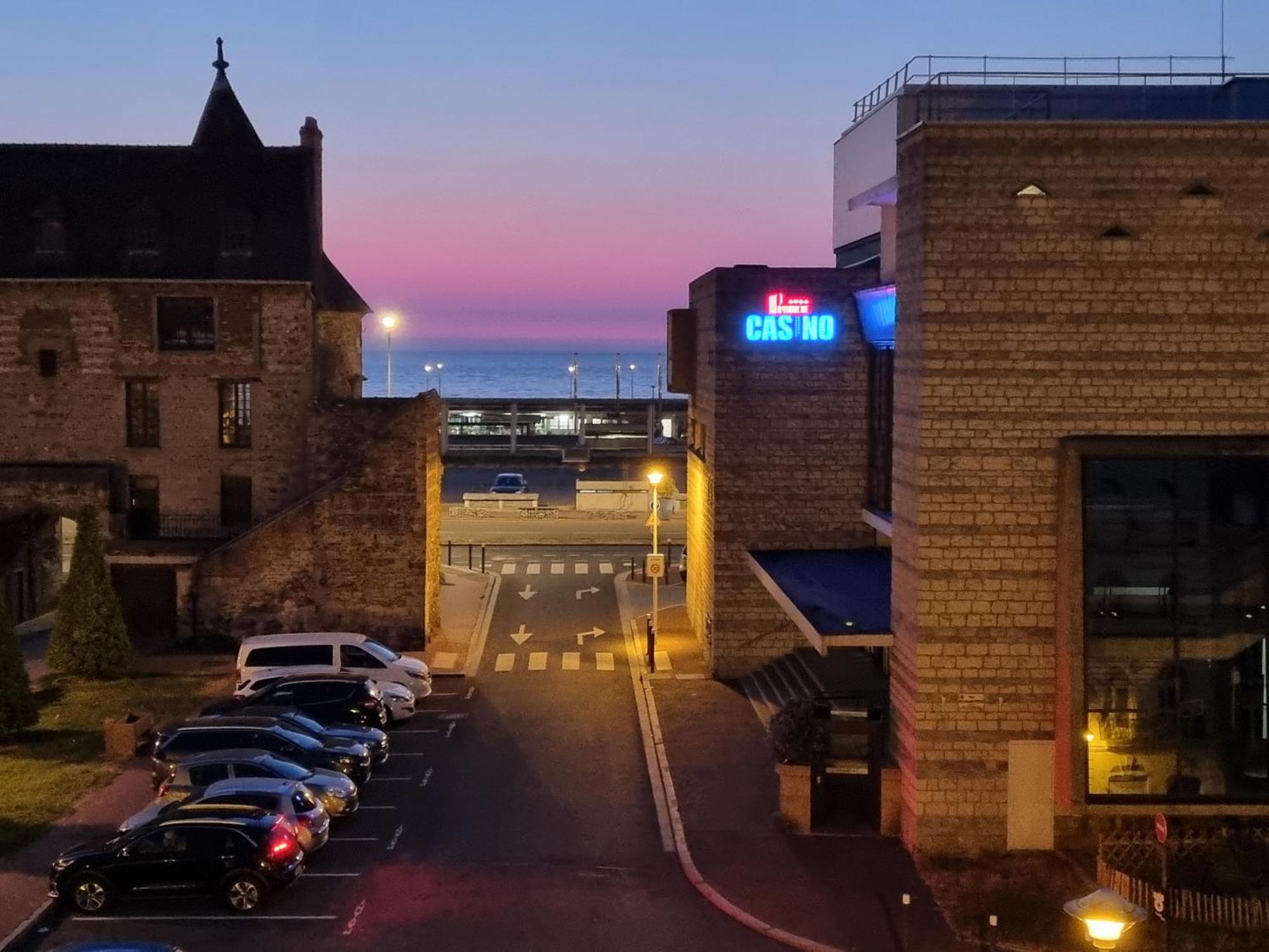 Mutum - Studios 2 Personnes Ou Duplex 5 Personnes , Idealement Places A 100M De La Plage Dieppe Bagian luar foto